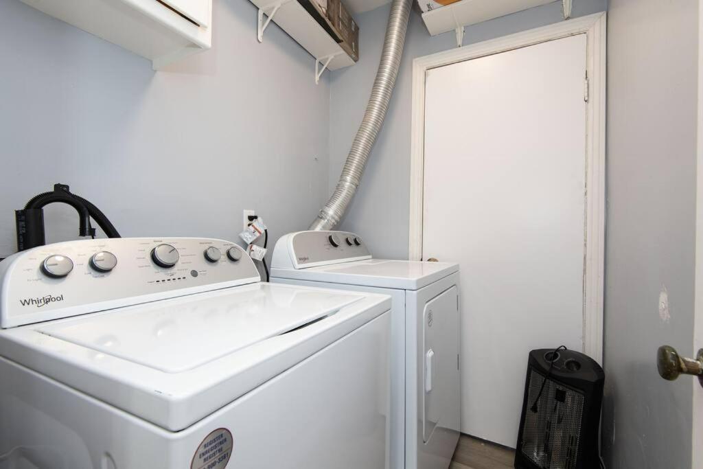 Lovely 3bedroom With Free Parking On Premise
