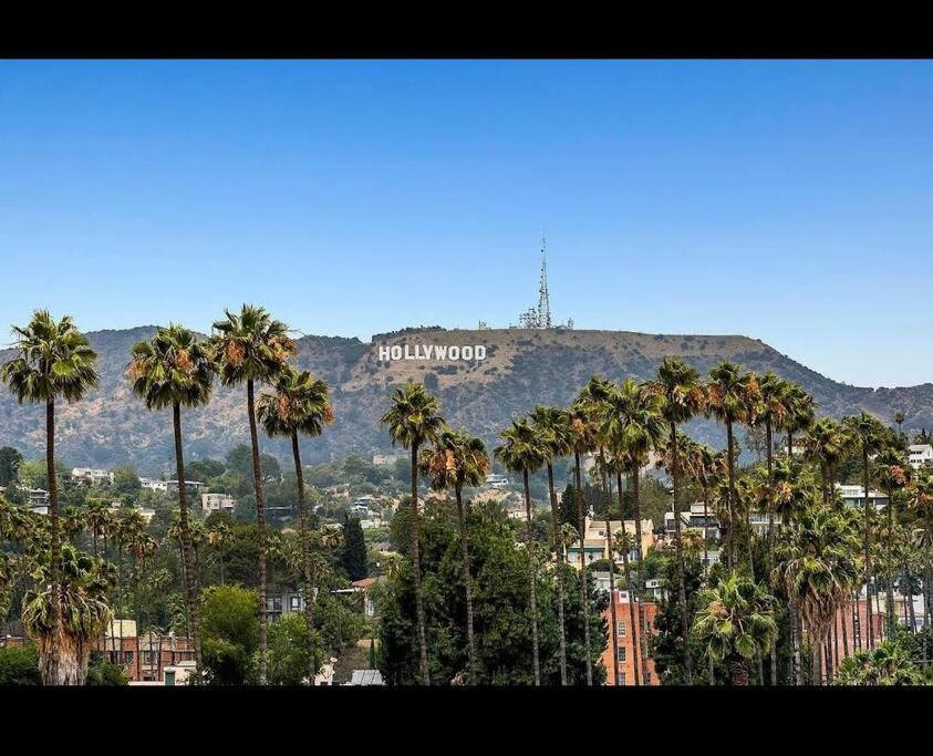 Lovely 3bedroom With Free Parking On Premise Appartamento